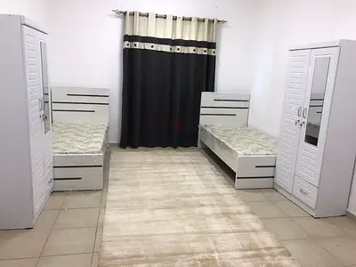 سكن شباب نظيف مقابل صحاري مول