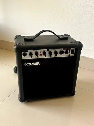 Yamaha GA-15 Amp / Amplifier Guitar