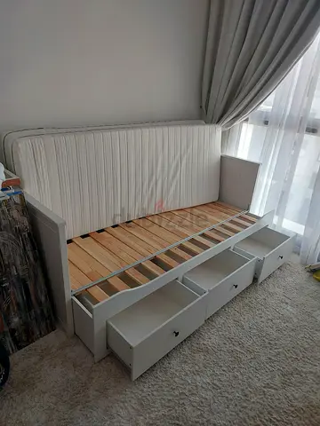 Ikea hemness daybed with 2 new ikea mattress