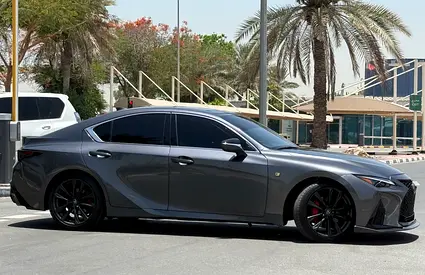 صورة 2 لـ 2024 Lexus IS-SERIES
