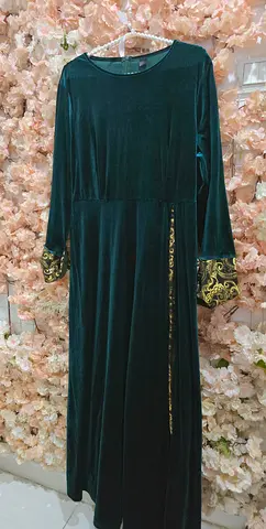 Emerald Green Velvet Plus-Size Long Dress with Gold Print Cuffs