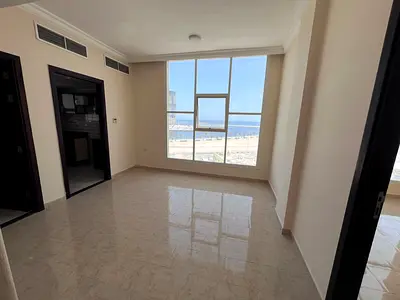 One bedroom and living room - direct view of the Corniche - panoramic view - central air conditioning