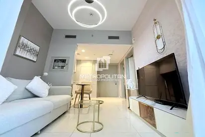 Luxury 1BR Furnished | Canal View | Business Bay