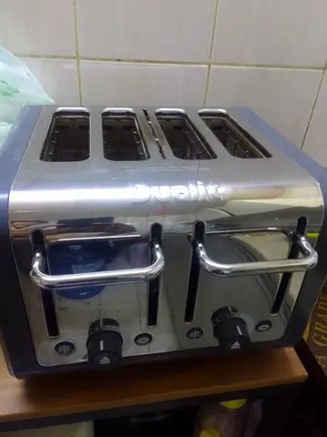Bread toster