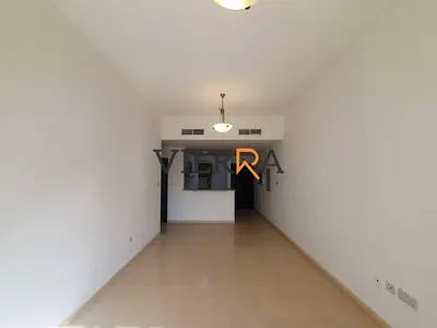 جاهز للسكن | مع غرفة تخزين | بحالة جيدة