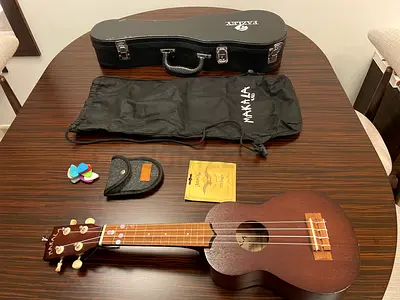 Makala Soprano Ukulele with Hard Case and Extras