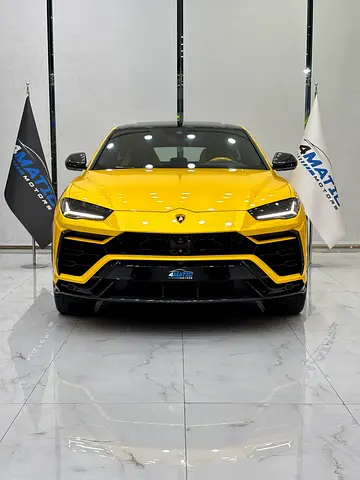 Lamborghini Urus Pearl Capsule