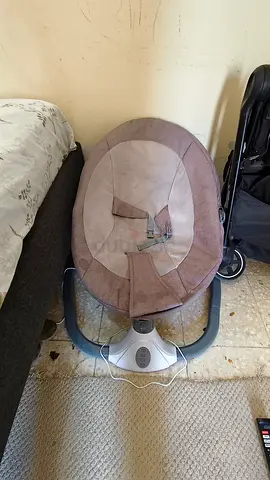 Used electric baby rocker/bouncer seat - beige/grey