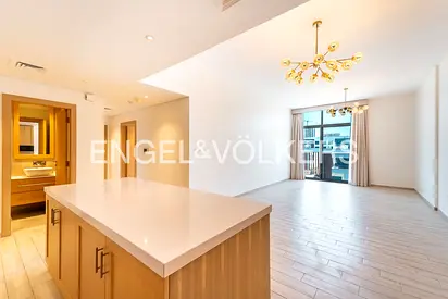 Modern | Excellent Condition | Ready To View
