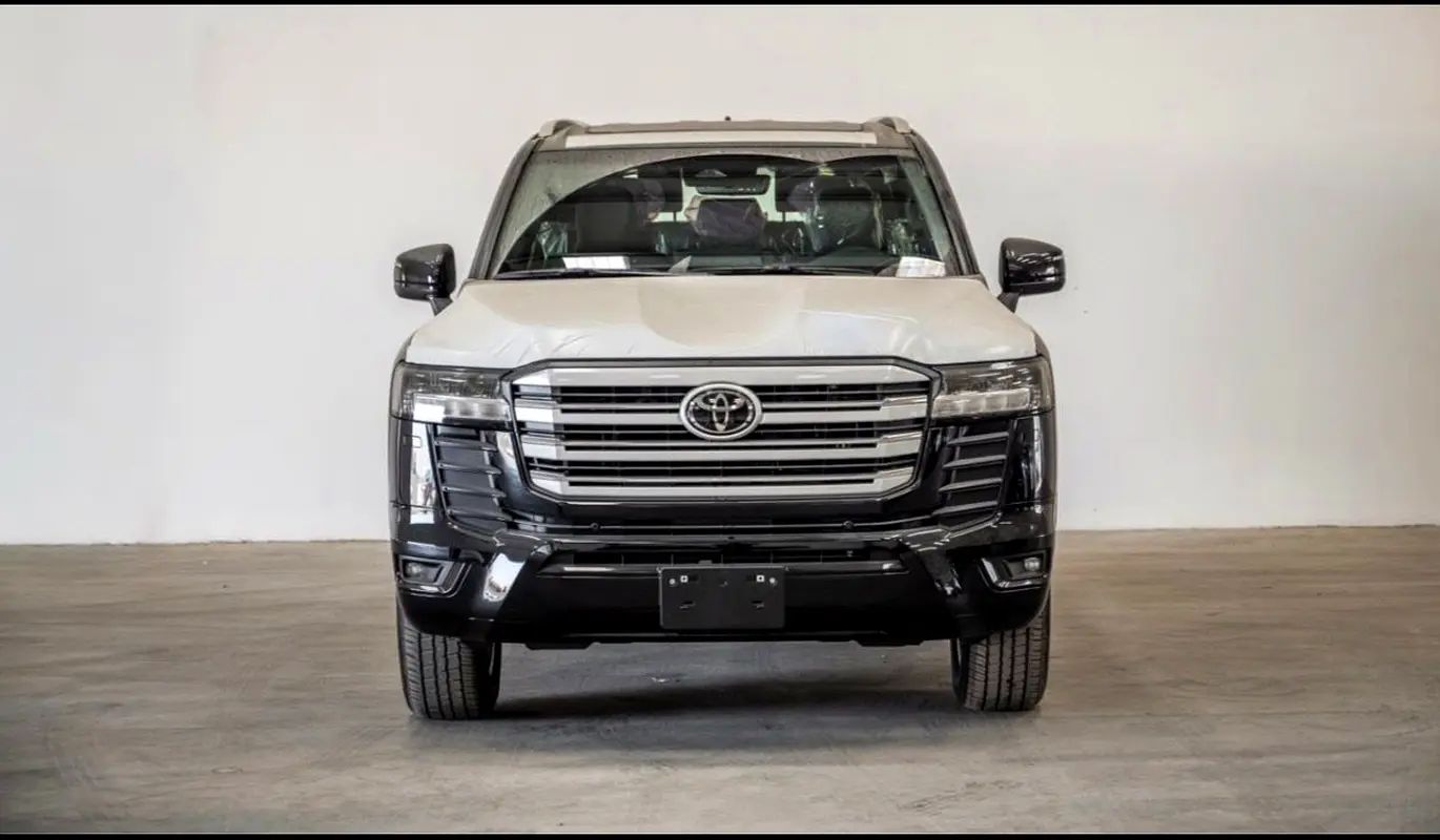 Toyota Land Cruiser 2026 — photo 1 of 12
