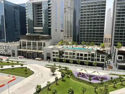 VACANT | FURNISHED | PARK VIEW