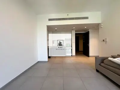 Specious luxury apartment for rent