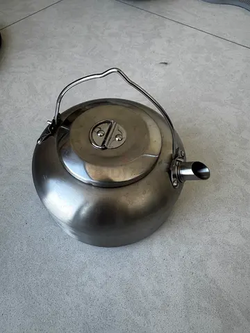 Stainless Steel Tea/Kettle Whistle Pot - Large, never used (decathlon)