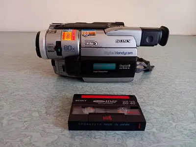 Sony Hi8 8mm Cassette Camcorder