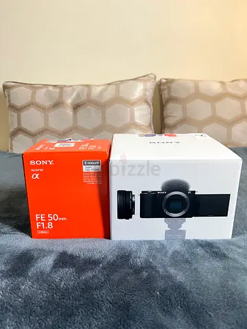 Sony α ZV E10 camera body with Kit Lens and with FE 50mm F1.8 lens (boxed) - super good condition