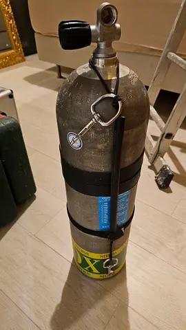 Scuba Diving Cylinder / Tank - Aluminum, with Valve