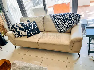 leather 5- seater sofa set in good condition