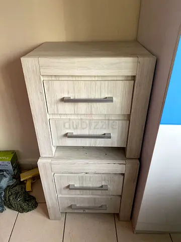 Sides table/ store unit