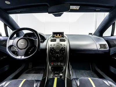 2019 Aston Martin RAPIDE — миниатюра 19