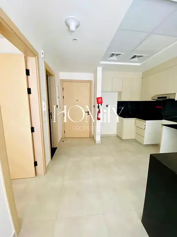 Prime Location | Chiller Free | Vacant