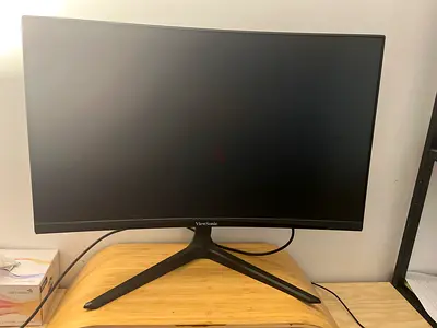 ViewSonic Curved Monitor - 24/27 inch (Good Condition)