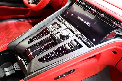 2024 Aston Martin DB12 照片 13