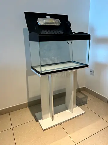 57x30x30 cm fish tank ~ 50L