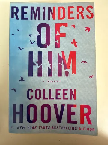 Reminders of Him by Colleen Hoover - Paperback