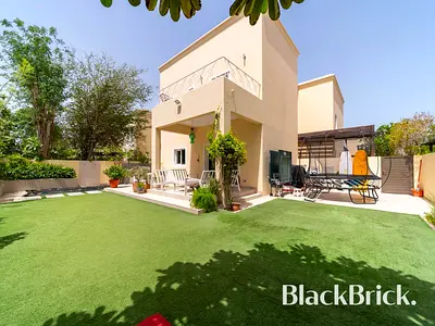 UPGRADED | CLOSE TO POOL&PARK | PRIVATE POOL