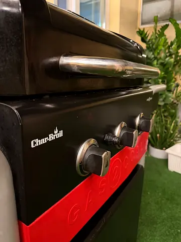 Char-Broil 3-Burner Gas BBQ Grill - Good Condition