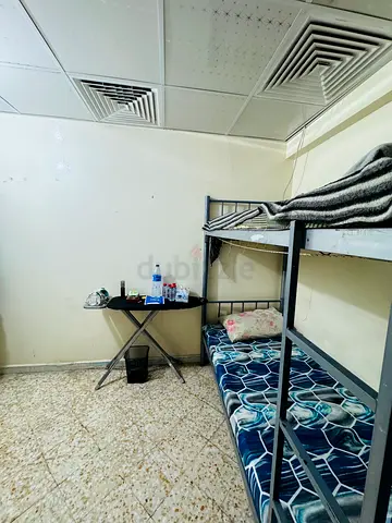 partition room Bedspace available for single male keralates in rolla street bur dubai
