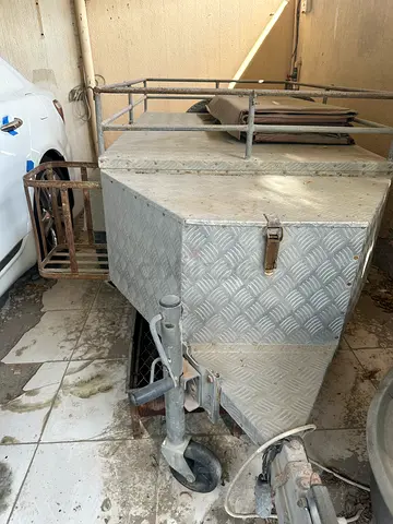 Aluminum Camping Trailer with Storage Box and Roof Rack