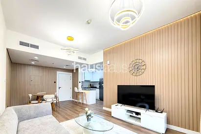 Upgraded 1 Bed | Fully Furnished | Pool View
