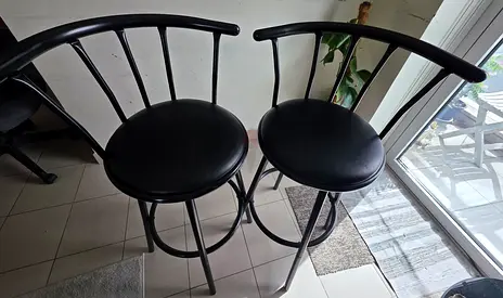Bar stool
