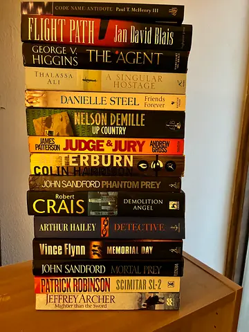 Mixed Paperback Thriller and Fiction Book Lot (15 Books)