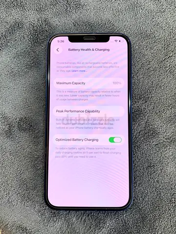 iPhone 12 64gb 100 battery health