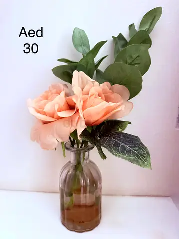 Artificial Flower Bouquet in Glass Vase - Beige Roses