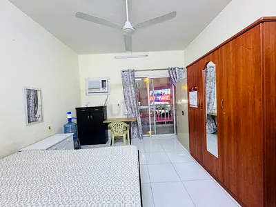 Single Exicutive working bachelor room available in near karama adcb metro station