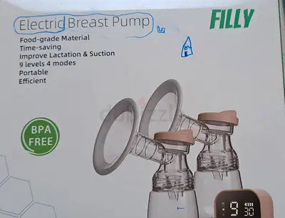 Electric breast pump with two bottles