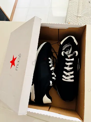 Men’s Casual Shoe Size 43