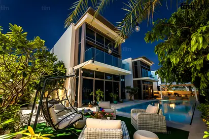 Direct On Park | With Pool | Large Plot | Vacant