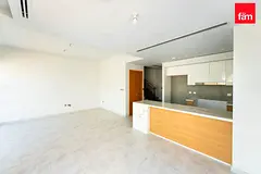 Spacious 4br Townhouse | Single Row