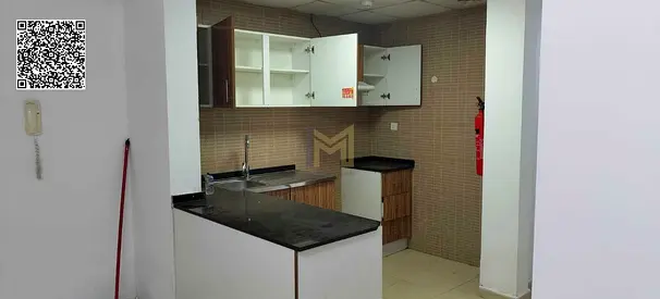 With Parking l Beautiful Social Location l Open Kitchen