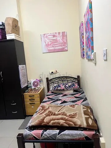Ex.Indian Male Bedspace-Mushrif / Air Port Road Area