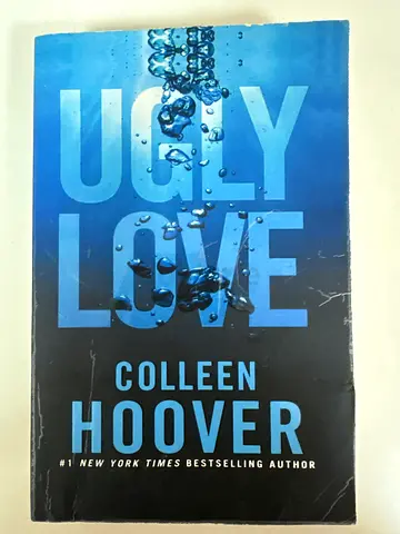 Ugly Love by Colleen Hoover - Paperback