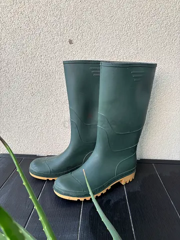 Rubber boots