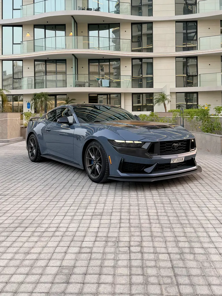 Ford Mustang 2024 — photo 1 of 9