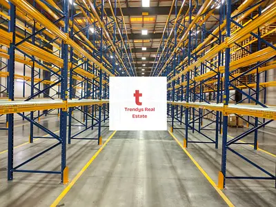 High End Warehouse for rent with Racking Loading Bay