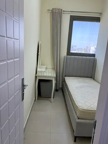 BRAND NEW PARTITION WITH WINDOW IN VERY CLEAN AND PRESTIGIOUS BUILDING FOR FEMALES NEAR MOE