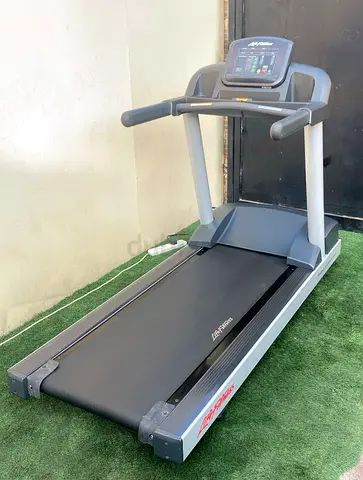 Life Fitness Treadmill OST
